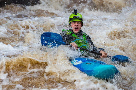 Mastering the Kayak Stern Pry Stroke for Precise Maneuvering and Positioning