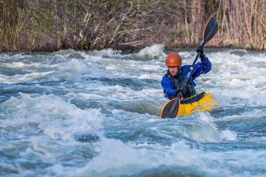 "Top 10 Safety Tips for Kayaking: A Must-Read Guide for Beginner and Experienced Paddlers"